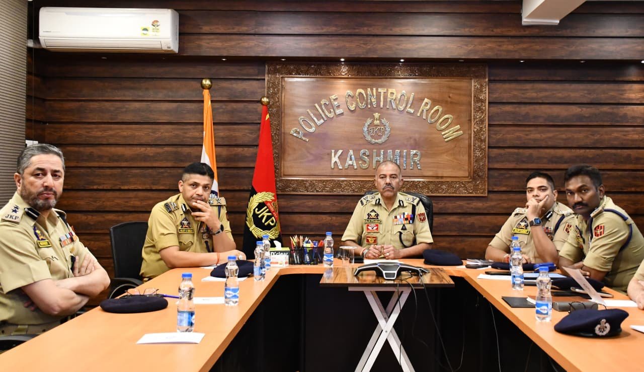'DGP reviews security scenario, operational preparedness in Kashmir'