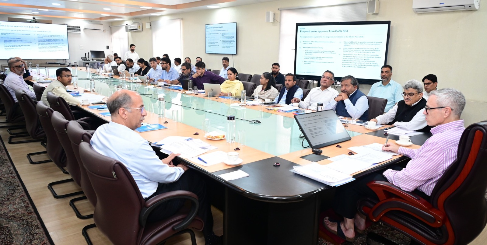 'CM Omar Abdullah chairs meeting to discuss proposed modifications in Master Plans of Jammu, Srinagar'