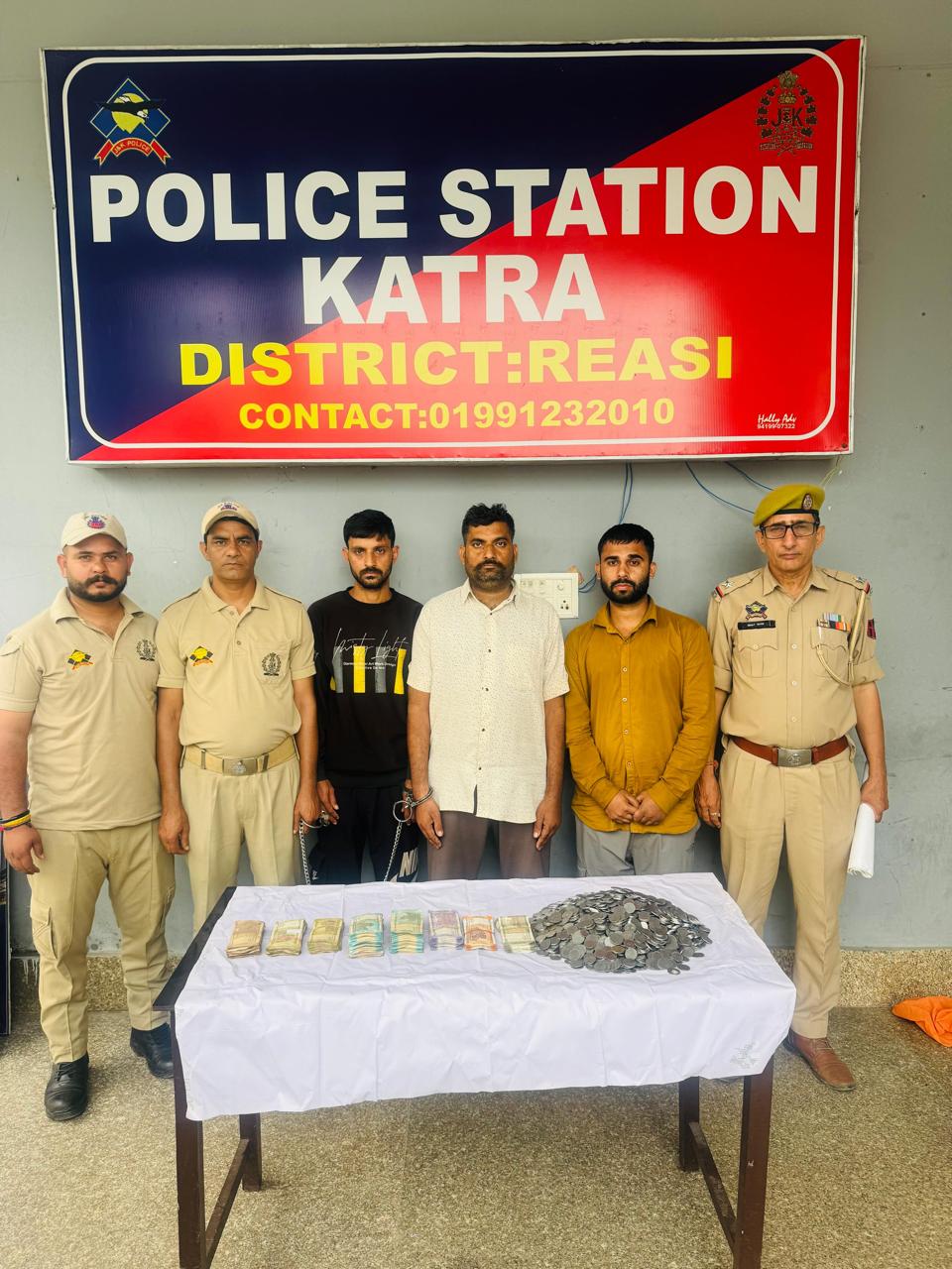 'Katra Police Crack Charan Paduka Temple Cash Theft Case, 3 Held, Stolen Cash Recovered'